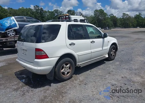 2000 Mercedes-Benz Ml 320 z USA, uszkodzony, nr VIN 4JGAB54EXYA152760